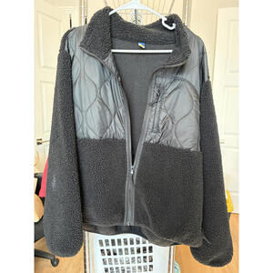 Old Navy Women's Full Zip Fleece Jacket size XL in Black